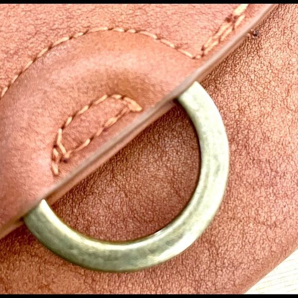 Universal Thread brown crossbody bag - Picture 9 of 14